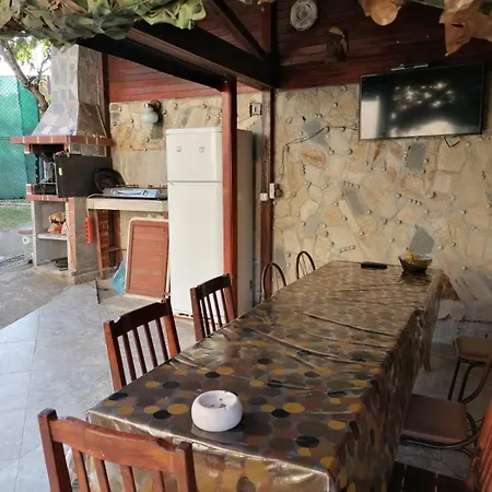 за гости бранко и приятели Гостевой дом Резово